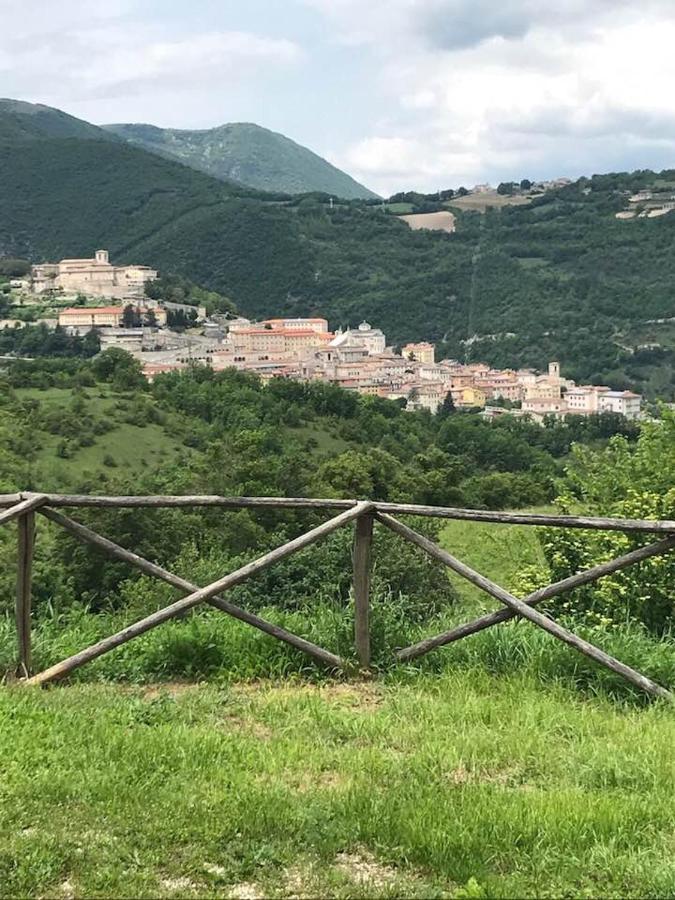 Agriturismo La Commenda-Adults Only Cascia Eksteriør bilde